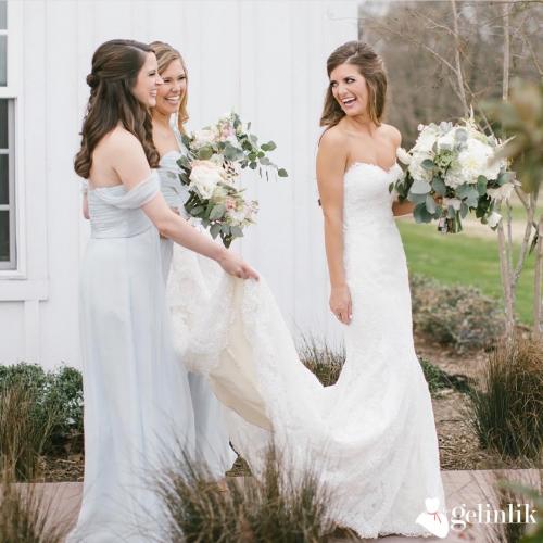 Straplez Model Dantel Süslemeli Dar Kesim Gelinlik