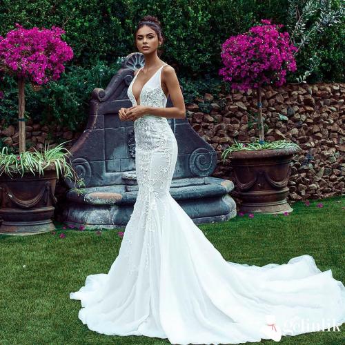 V Yaka Dantel Süslemeli Balık Gelinlik