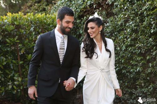 Aslıhan Doğan Gelinlik