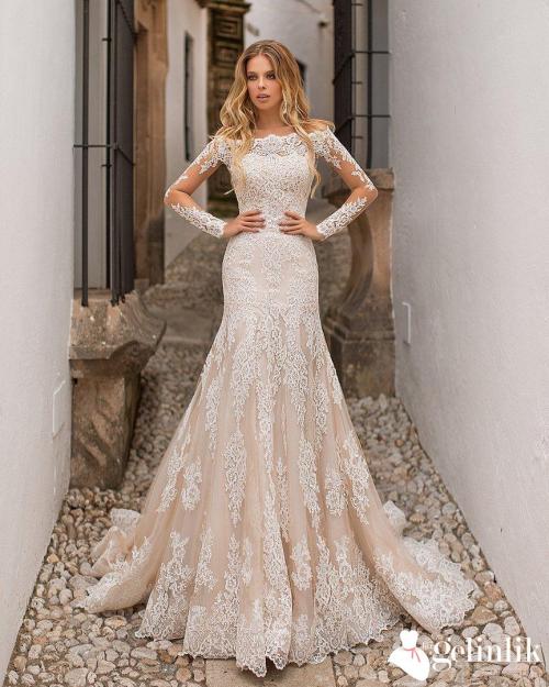 Balık Model Kayık Yaka Gelinlik Modeli