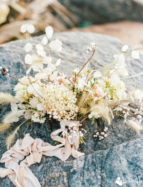 Kır Düğünü Gelin Çiçeği