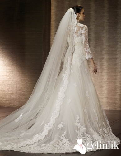 Transparan Omuzlu Dantel Süslemeli Gelinlik Modeli