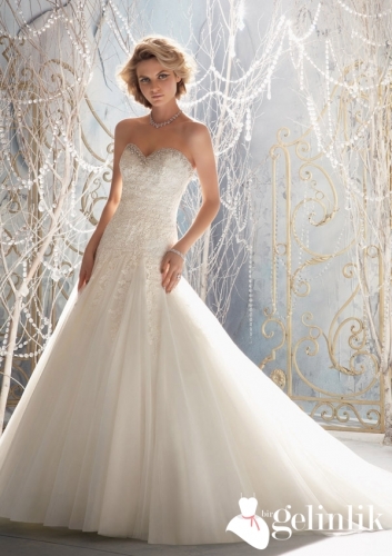 A Kesim Model Taş Detaylı Straplez Gelinlik