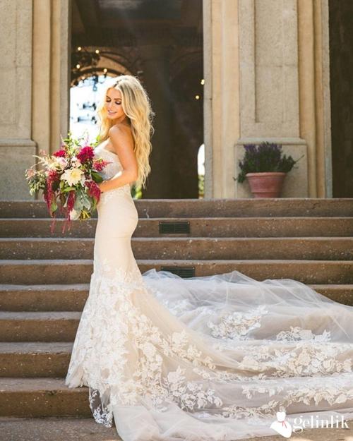 Kısa Boylu Gelin Adayları Nasıl Bir Gelinlik Tercih Etmeli?