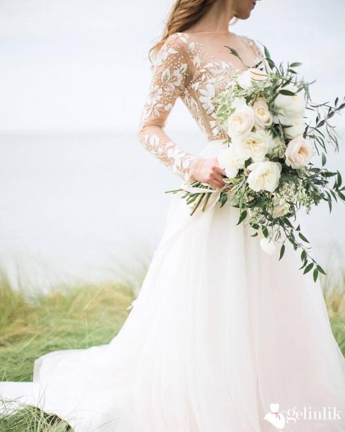 Burçlara Göre Gelinlik Testi