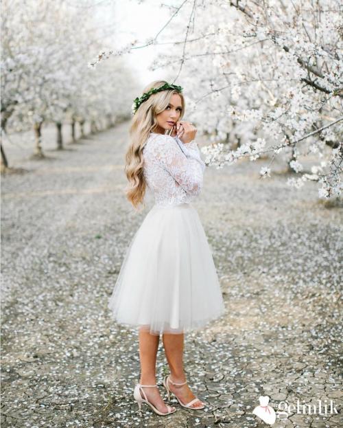 Uzun Kollu Sade Kısa Gelinlik