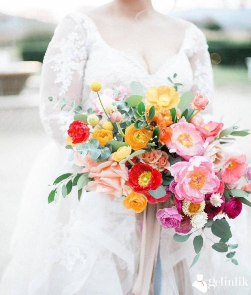 Rengarenk Gelin Buketi Modelleri