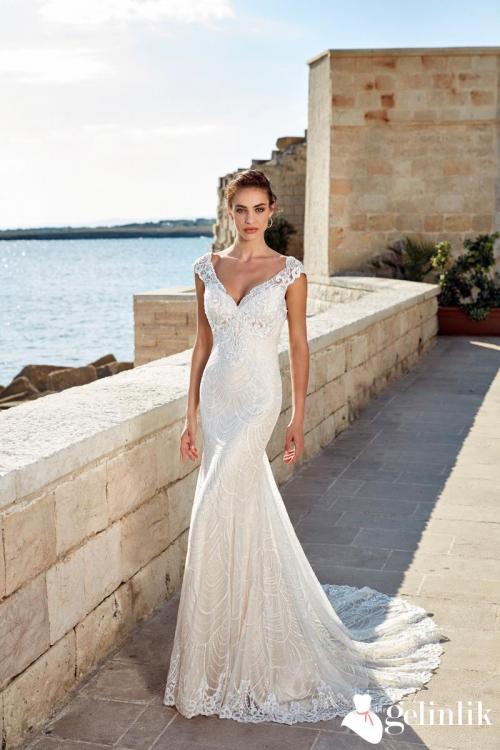 V Yaka Balık Gelinlik Modeli