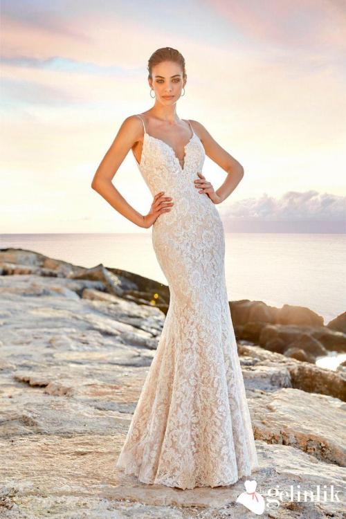 Dantel İşlemeli Balık Gelinlik