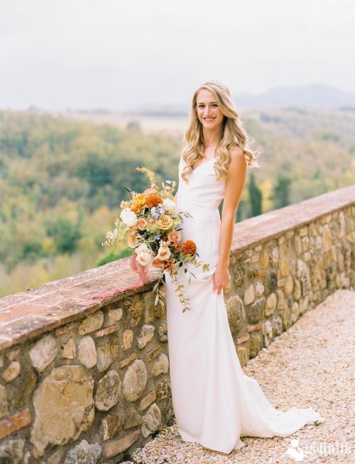 Sırtı Açık  V Yaka Salaş Gelinlik