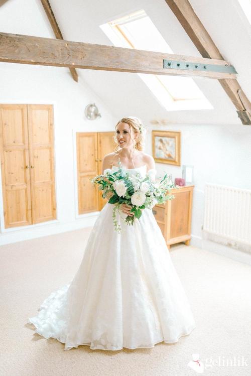 Straplez Model A Kesim Zarif Gelinlik