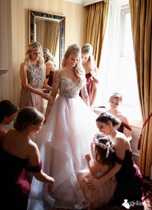 Dantel Motifli Transparan Omuzlu Salaş Gelinlik