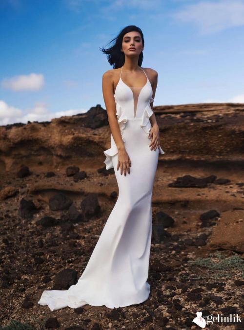 Sade Balık Model Sırt Dekolteli Saten Gelinlik