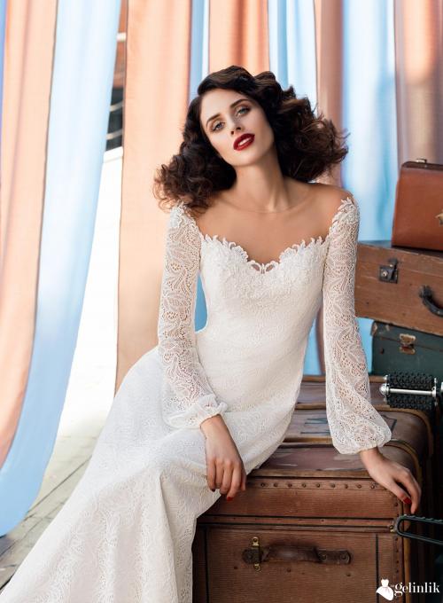 Lorita: Transparan Omuzlu Sırtı Açık Salaş Dantel Gelinlik