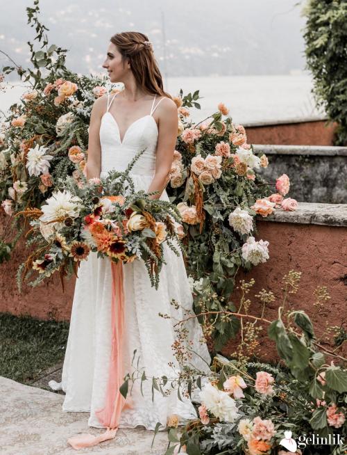 İp Askılı Çiçek Desenli Salaş Model Gelinlik: Pamela