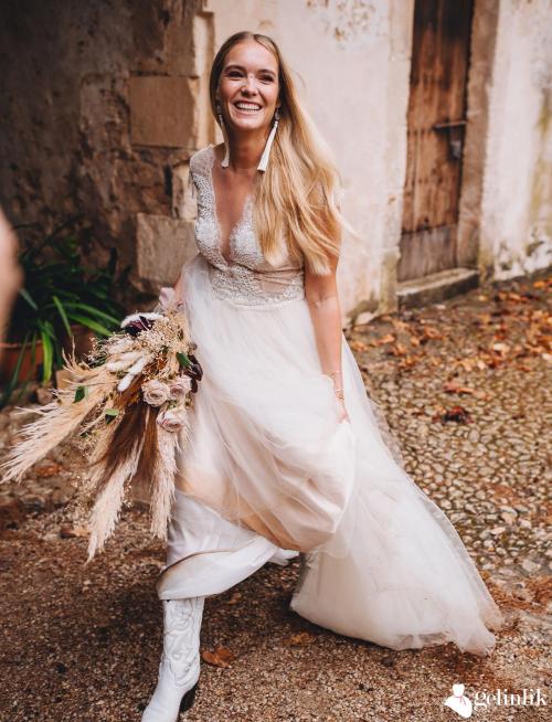 Zamansız Bir Zarafet: Schuschustern