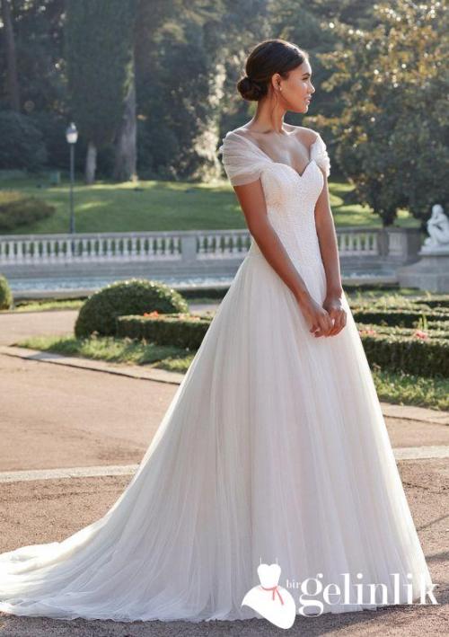 Beli Kalın Gelin Adayları Nasıl Bir Gelinlik Tercih Etmeli?